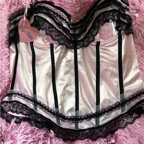 Dolls Kill Sugar Thrillz pink & black bustier corset - Picture 1 of 3